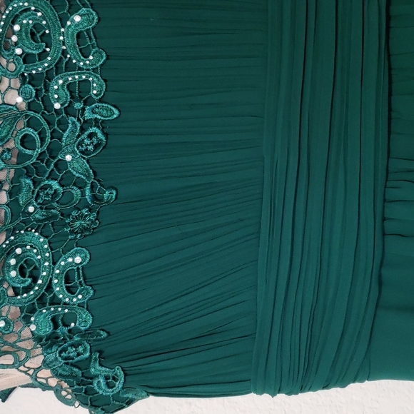 Womens Cap Sleeve Lace Neckline Ruched Bust Evening Gown Size 6 - Picture 8 of 11